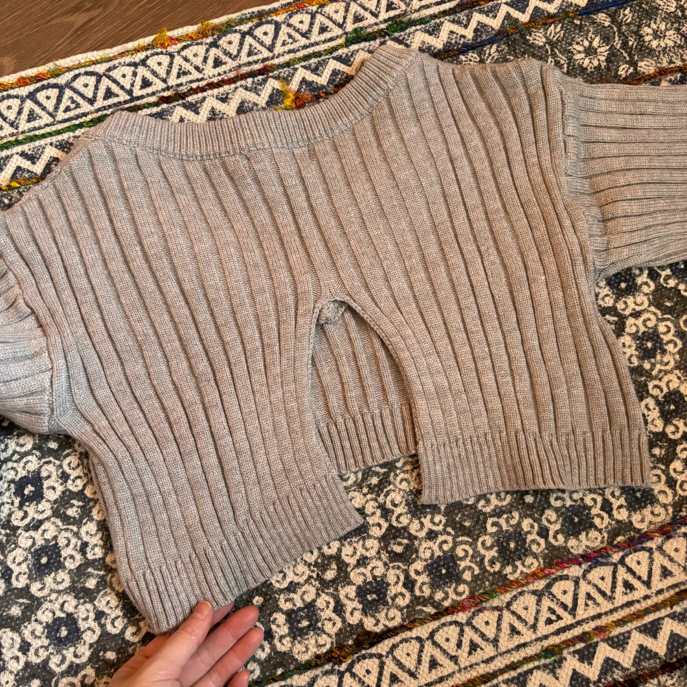 Cropped Grey Sweater - Picture 2 of 2